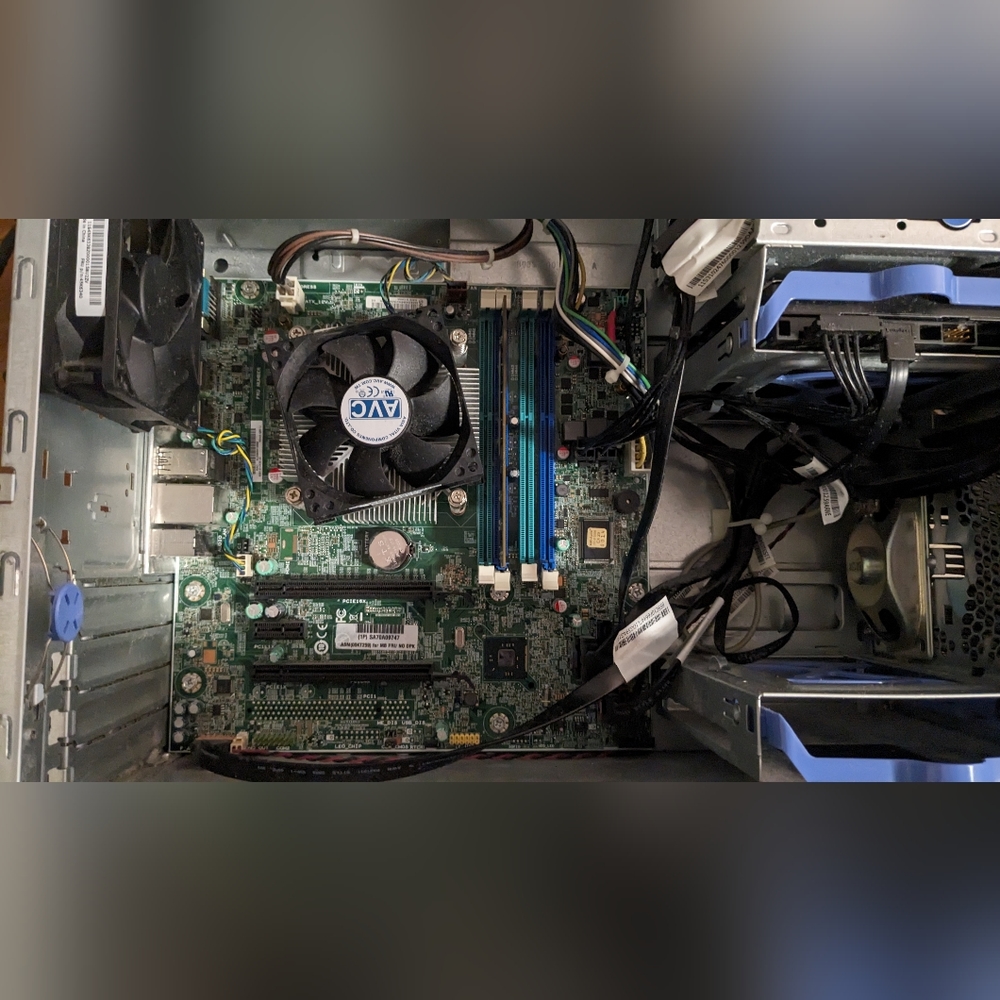 Custom Built Computers **Please Read Description** - Picture 5 of 16